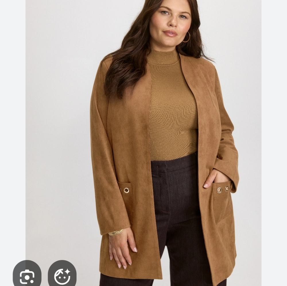 LAURA Canada Women's Faux Suede  Stretch Tan Jacket. Size 14.